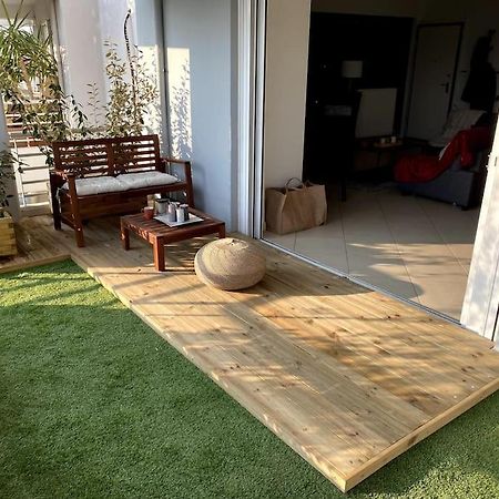 Spacious And Sunkissed 3Br & 2 Bathrooms Apartment Athen Eksteriør billede