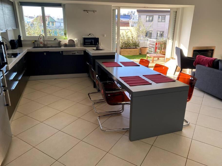 Spacious And Sunkissed 3Br & 2 Bathrooms Apartment Athen Eksteriør billede