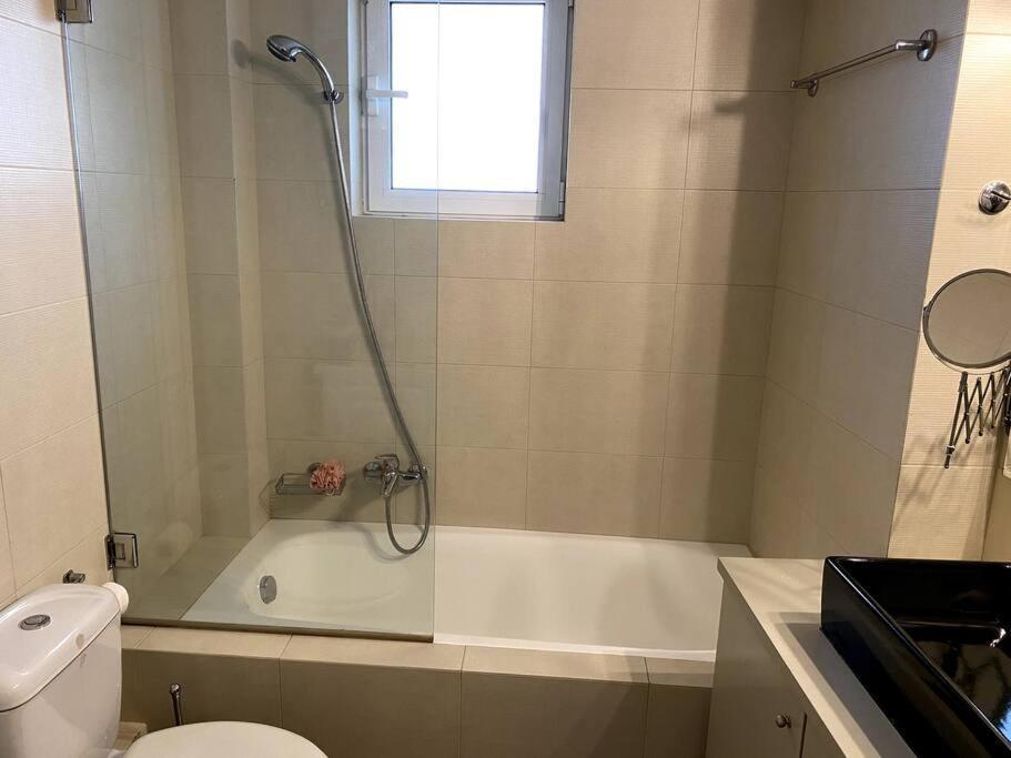 Spacious And Sunkissed 3Br & 2 Bathrooms Apartment Athen Eksteriør billede
