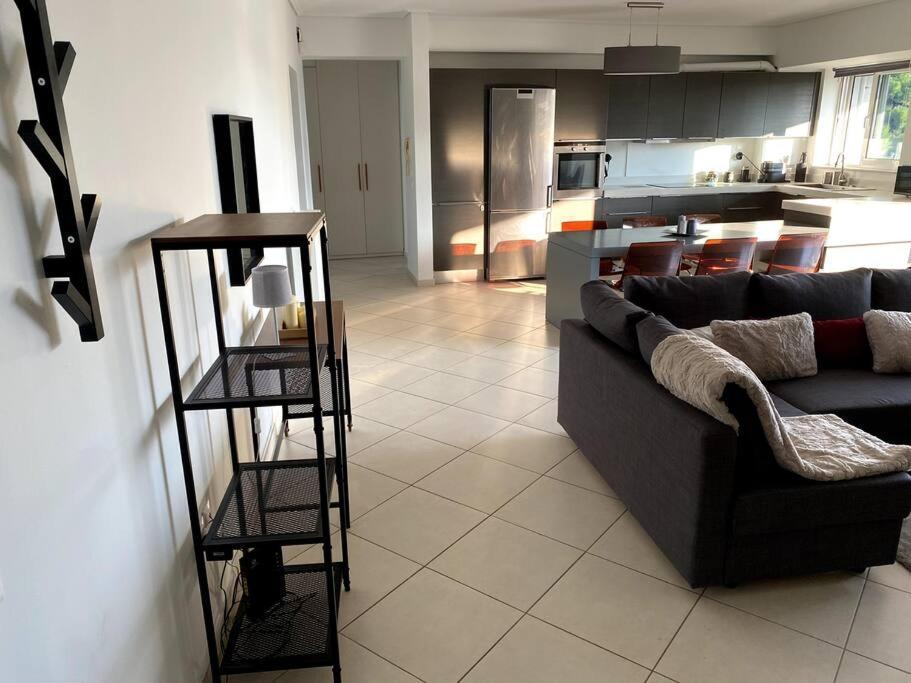 Spacious And Sunkissed 3Br & 2 Bathrooms Apartment Athen Eksteriør billede