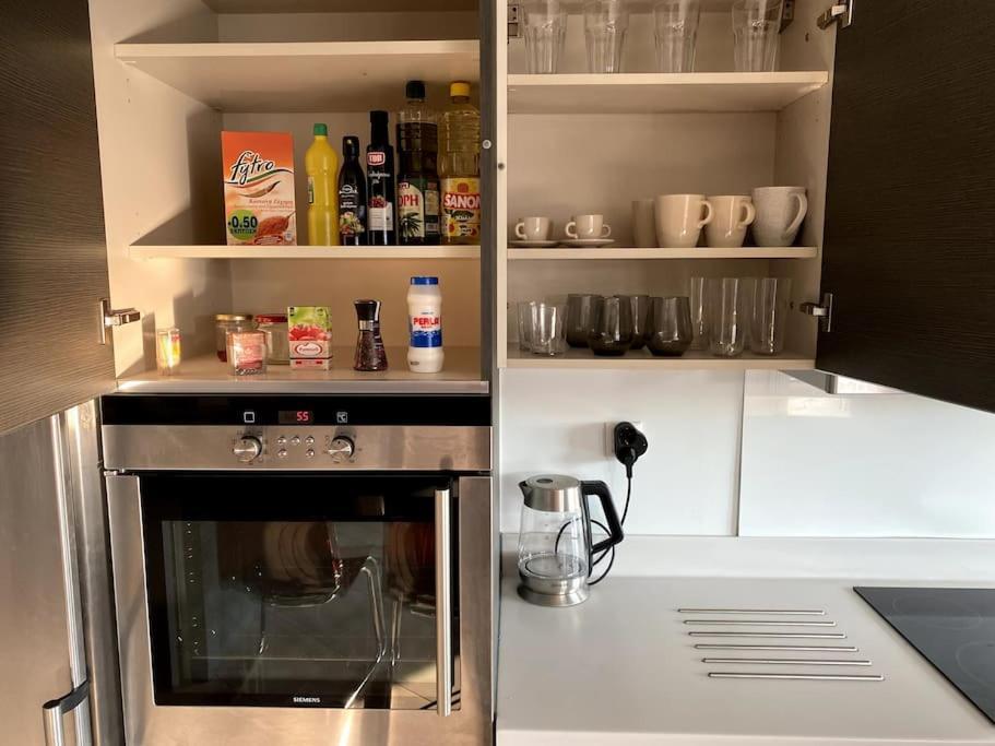 Spacious And Sunkissed 3Br & 2 Bathrooms Apartment Athen Eksteriør billede