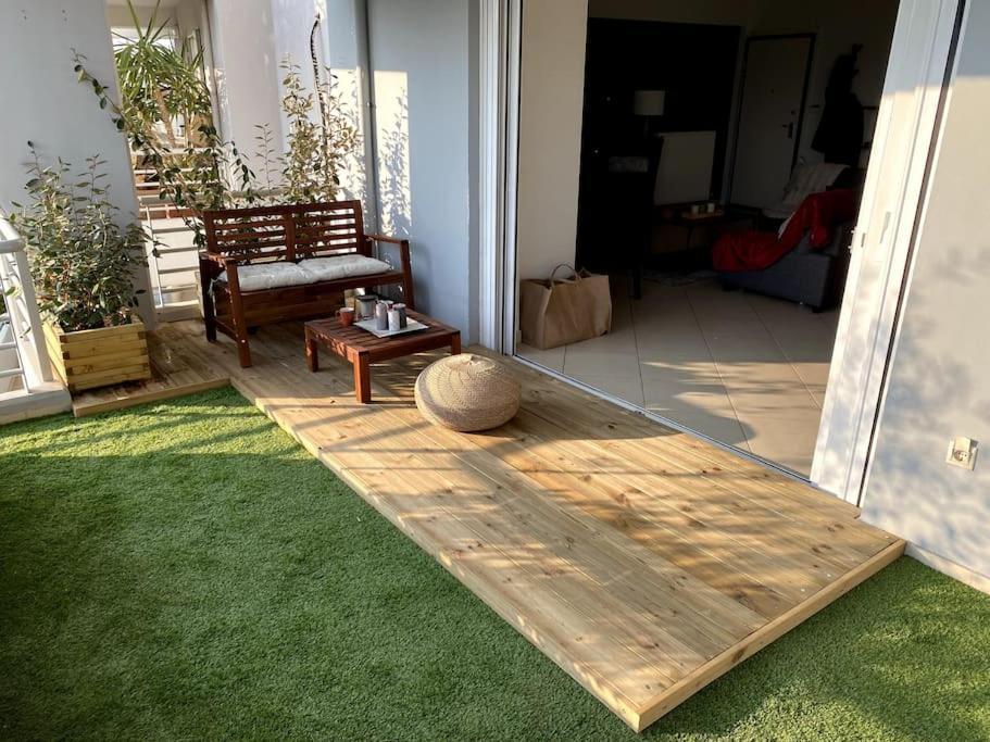 Spacious And Sunkissed 3Br & 2 Bathrooms Apartment Athen Eksteriør billede